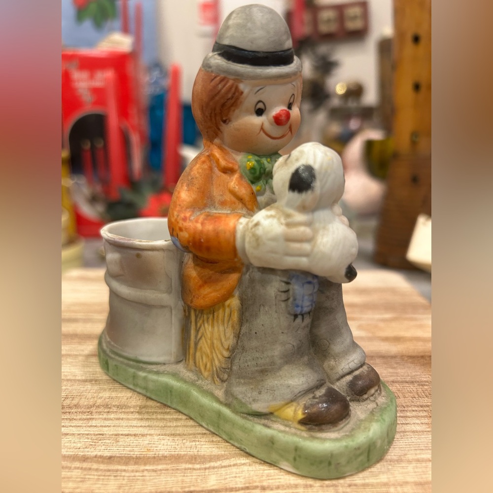 VTG. Hobo Luvkins Porcelain Candle Holder.
4.3”x2”x4.6”